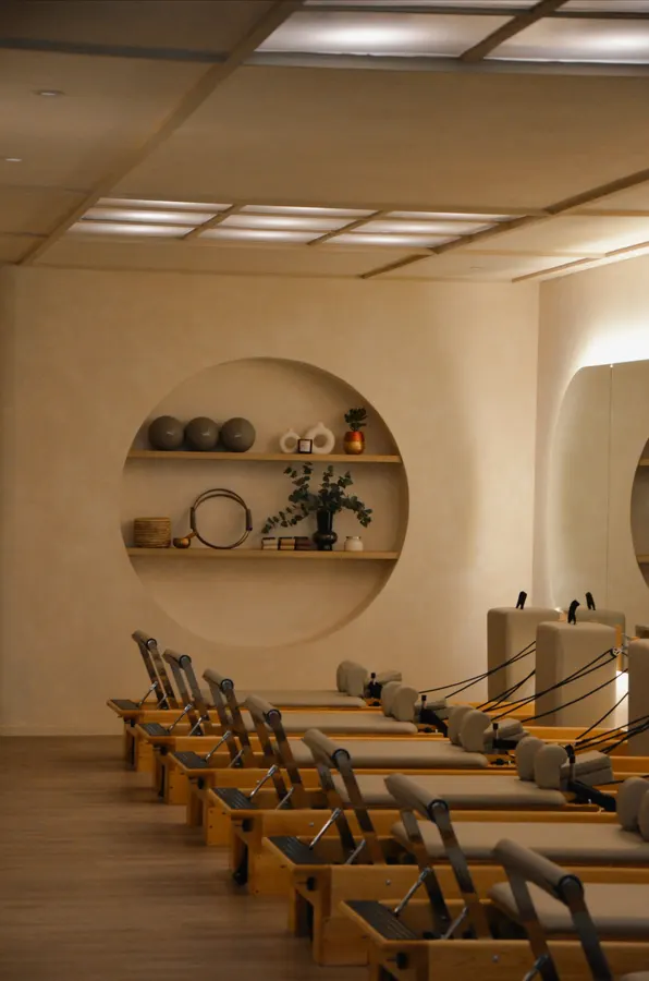 Estudio Aray con reformers y nicho circular